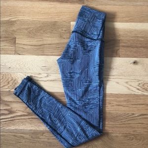 lululemon size 2 wunder under